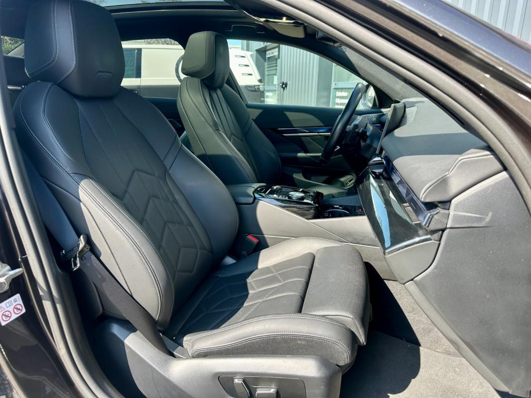 Bmw Serie 5 530e PHEV 299 ch BVA8 M Sport - 2024 98 500 km Garantie