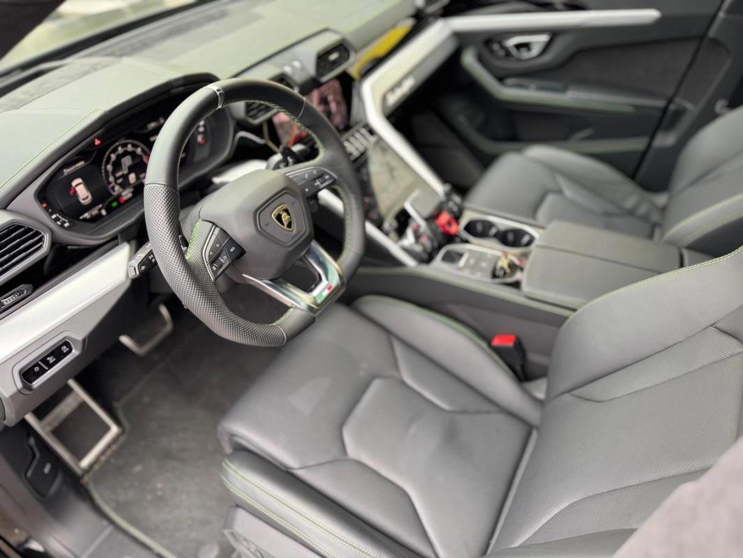 Lamborghini Urus 4.0 V8 650 ch Biturbo - TOIT OUVRANT BANG & OLUFSEN CAMERA DE RECUL