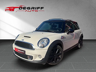 Mini Mini R56 184 ch Cooper S Hyde Park