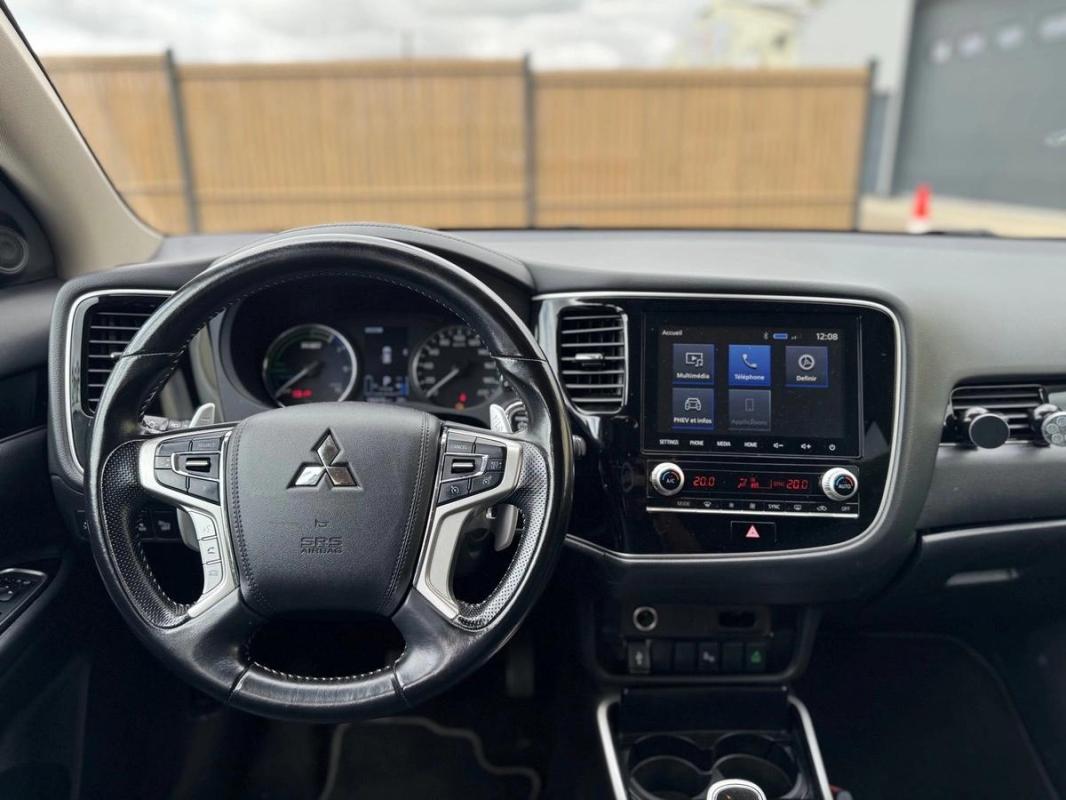 Mitsubishi Outlander PHEV 2.4l Twin Motor 225CH 4WD - ELIGIBLE TOUT CATÉGORIE UBER CUIR