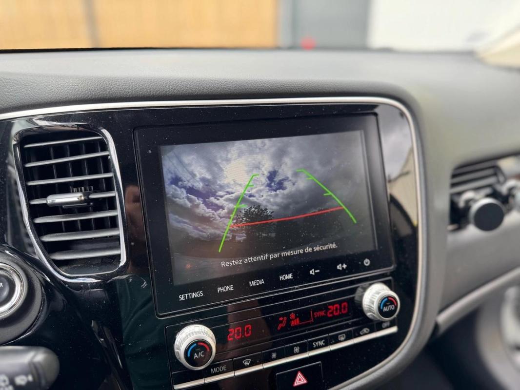Mitsubishi Outlander PHEV 2.4l Twin Motor 225CH 4WD - ELIGIBLE TOUT CATÉGORIE UBER CUIR