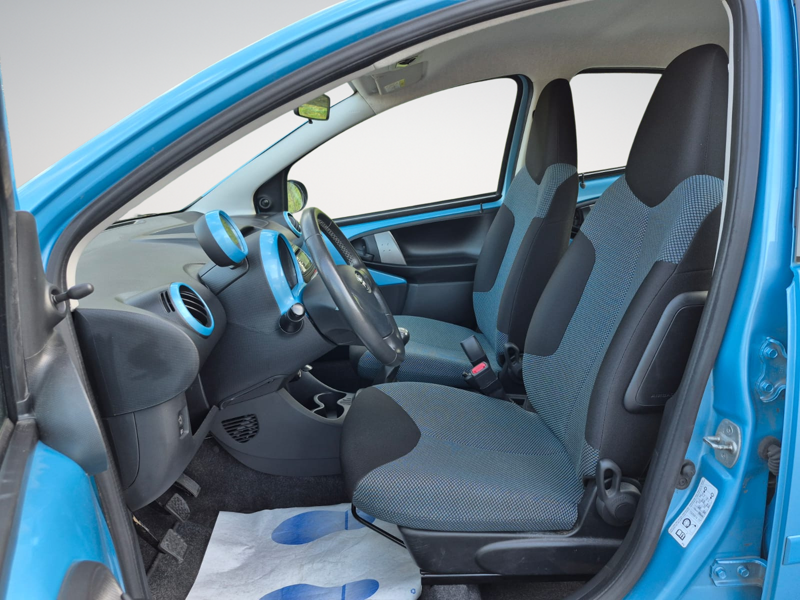 Toyota Aygo 1.0i Color Edition - Petit Budget Fiable et Faible Conso - Garantie 12 Mois avec Entretien Effectué - Zone LEZ Ok