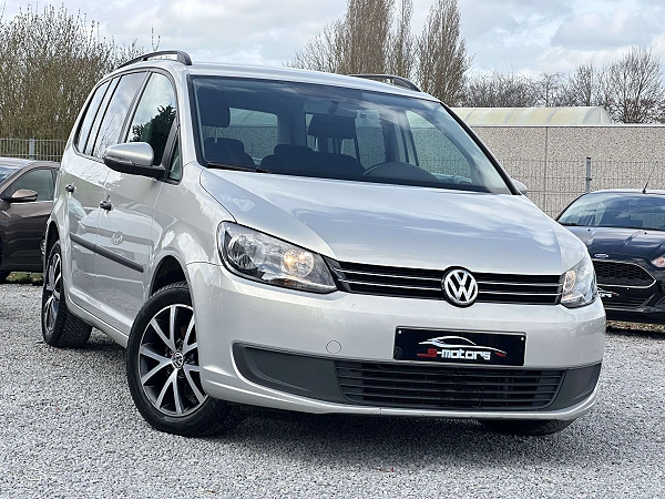 Volkswagen Touran 1.6 CR TDi • AUTOMATIQUE • TRES PROPRE