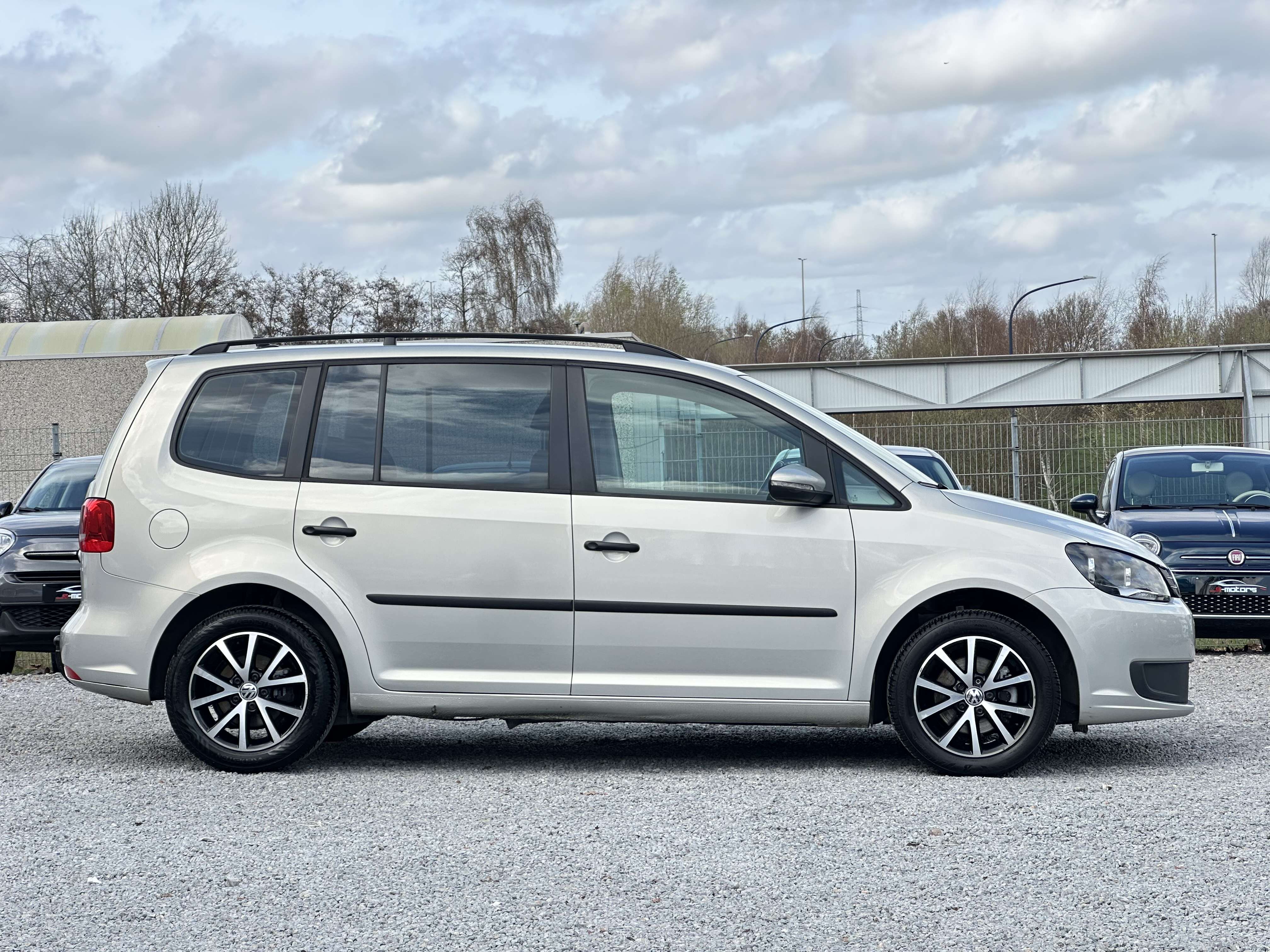 Volkswagen Touran 1.6 CR TDi • AUTOMATIQUE • TRES PROPRE