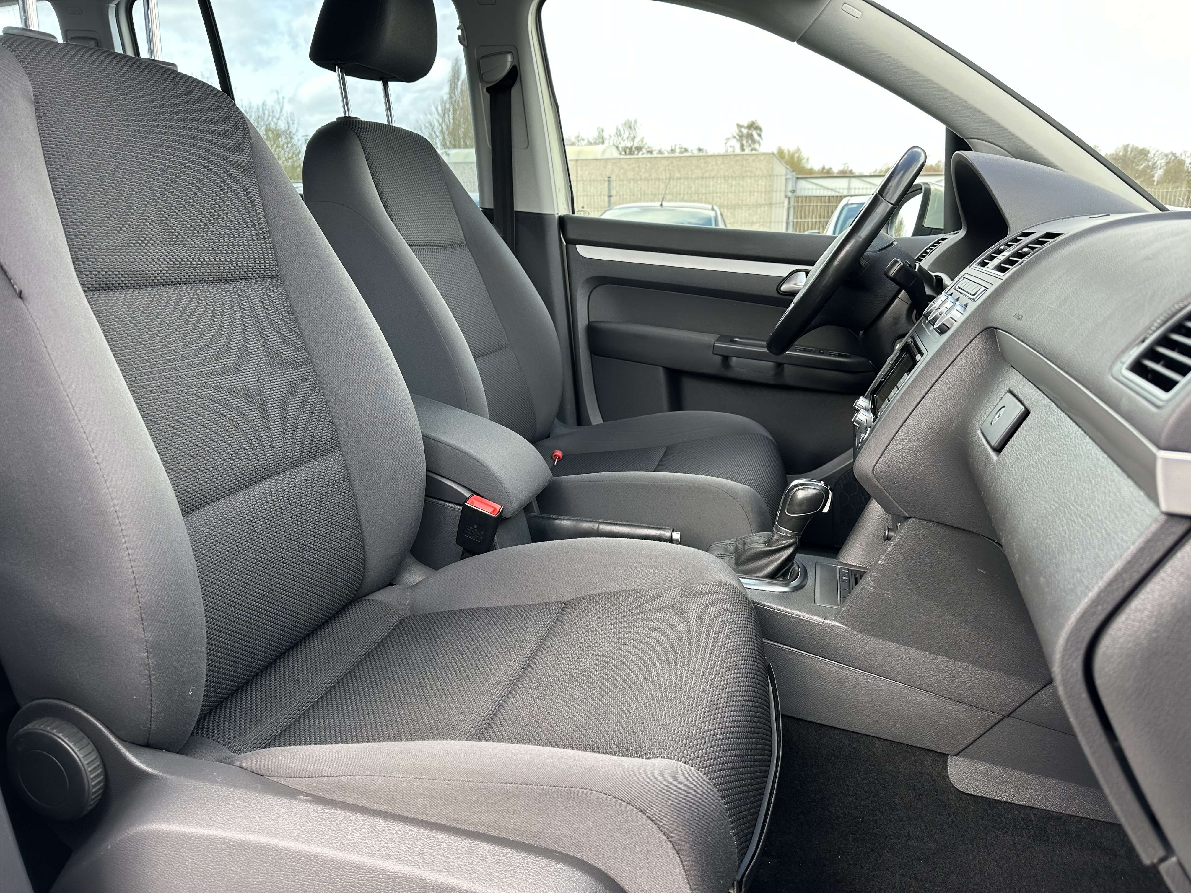 Volkswagen Touran 1.6 CR TDi • AUTOMATIQUE • TRES PROPRE