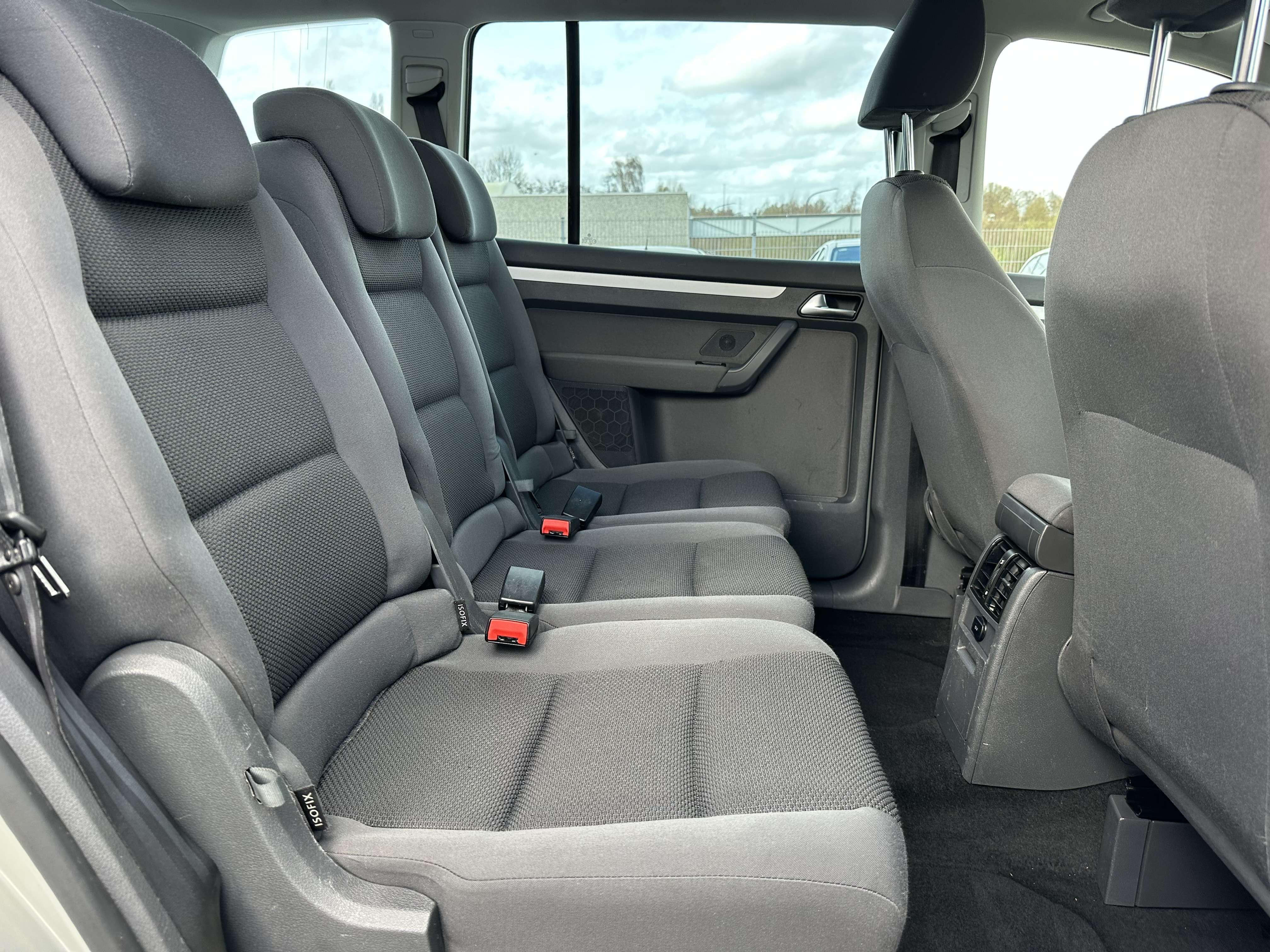 Volkswagen Touran 1.6 CR TDi • AUTOMATIQUE • TRES PROPRE