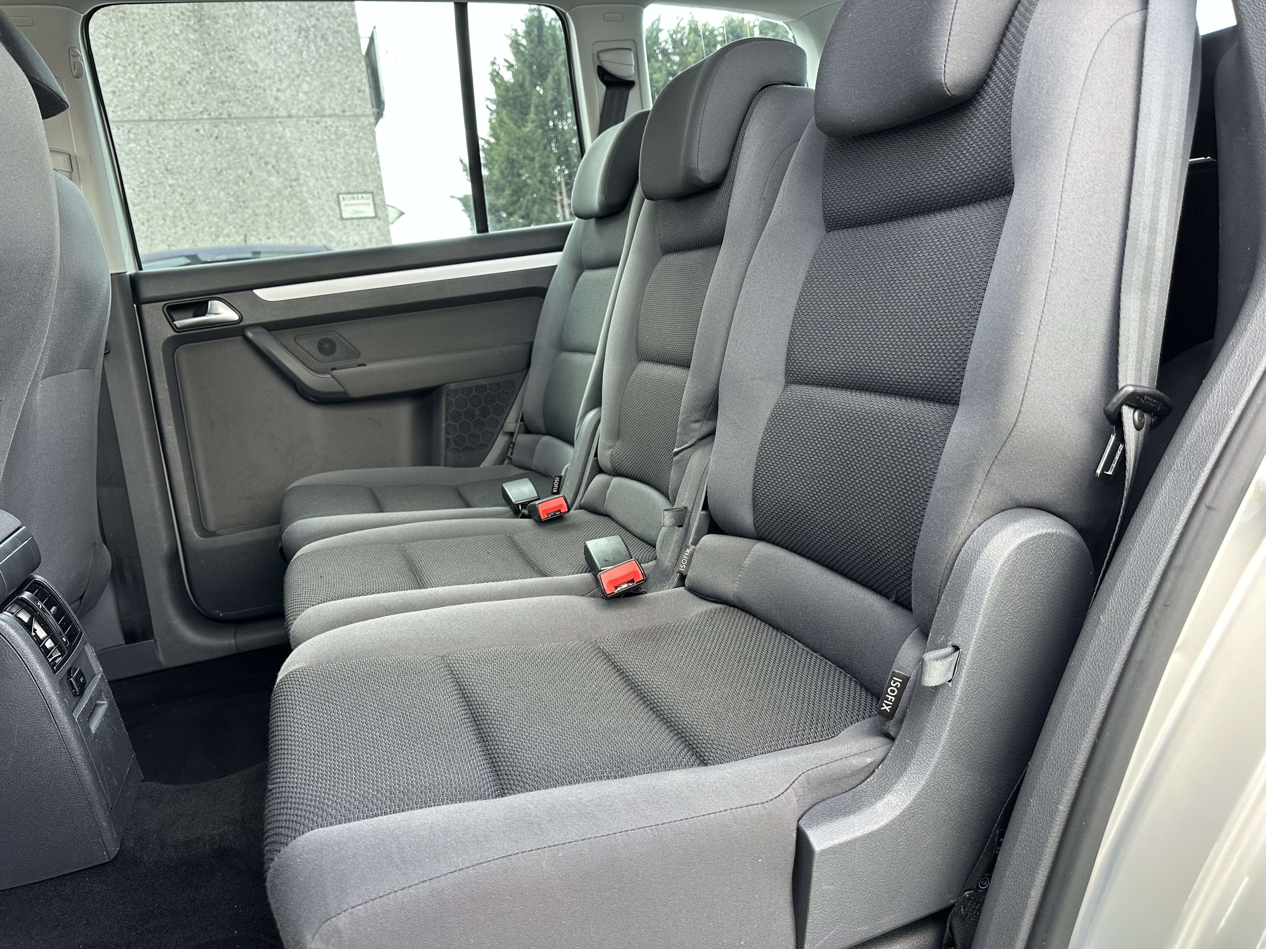 Volkswagen Touran 1.6 CR TDi • AUTOMATIQUE • TRES PROPRE