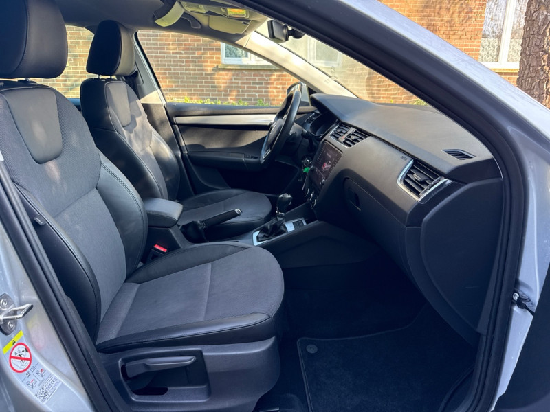 Skoda OCTAVIA COMBI 1.6 TDI 116CH SCR BUSINESS DSG7 * 11/2019 * 119.000KM