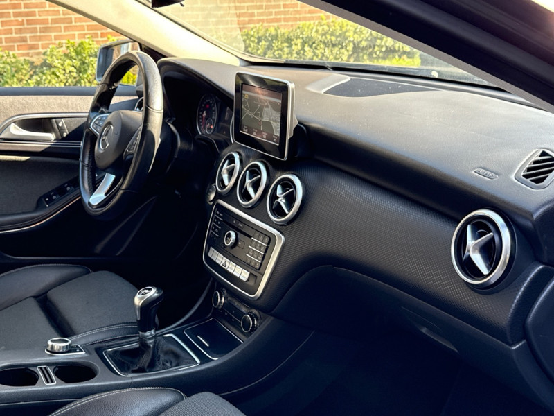 Mercedes-Benz CLASSE A 180 D BUSINESS EDITION * 101.000KM * 2017 * GARANTIE