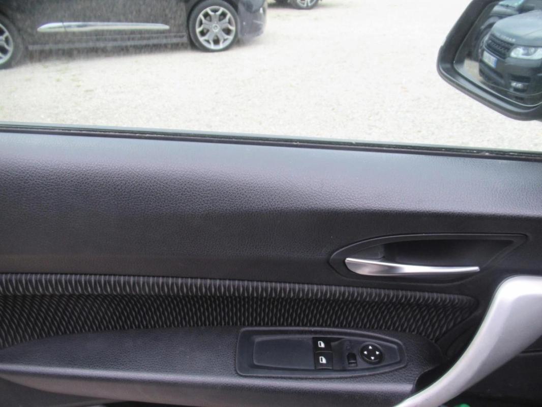 Bmw Serie 1 118i 2015 Sport LCI Crédit possible sur 60 mois