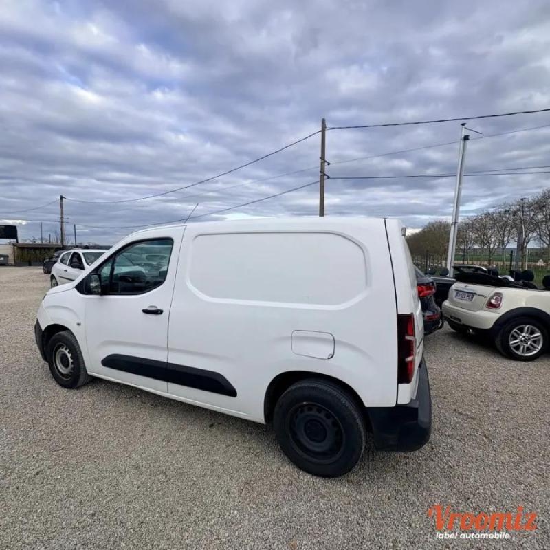 Peugeot Partner Vu FOURGON 1.5 BLUEHDI 100 Crédit possible sur 60 mois