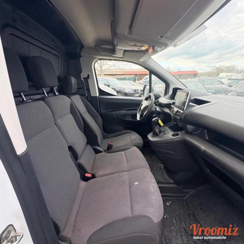 Peugeot Partner Vu FOURGON 1.5 BLUEHDI 100 Crédit possible sur 60 mois