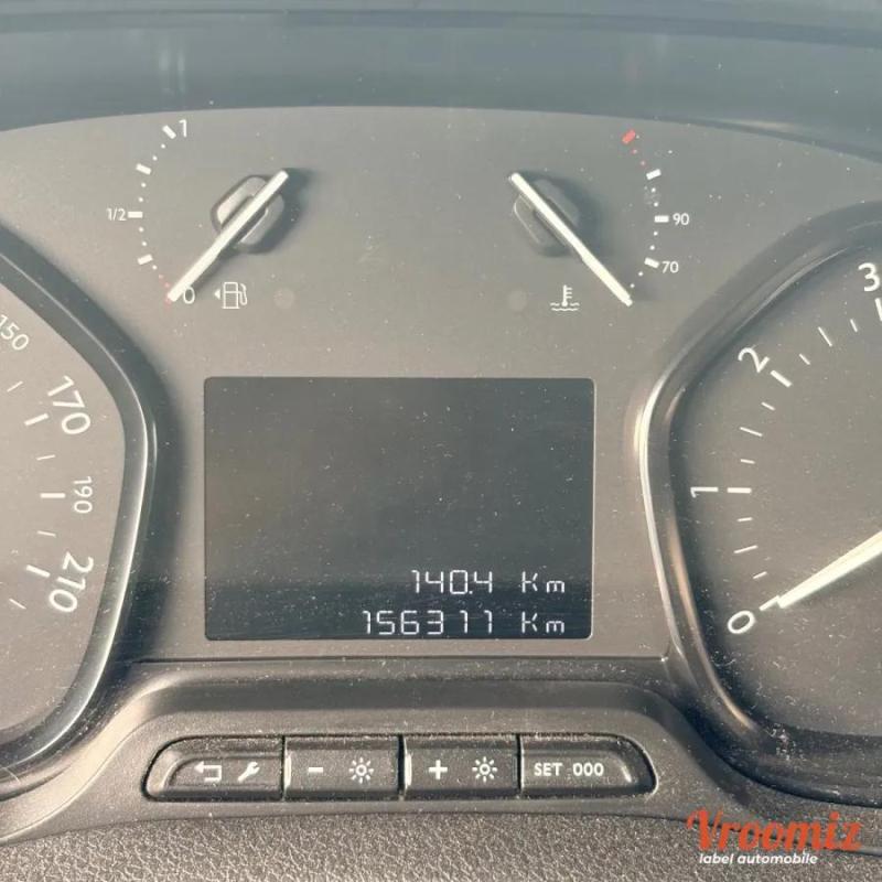 Peugeot Expert Vu FOURGON 2.0 BLUEHDI 120 Crédit possible sur 60 mois