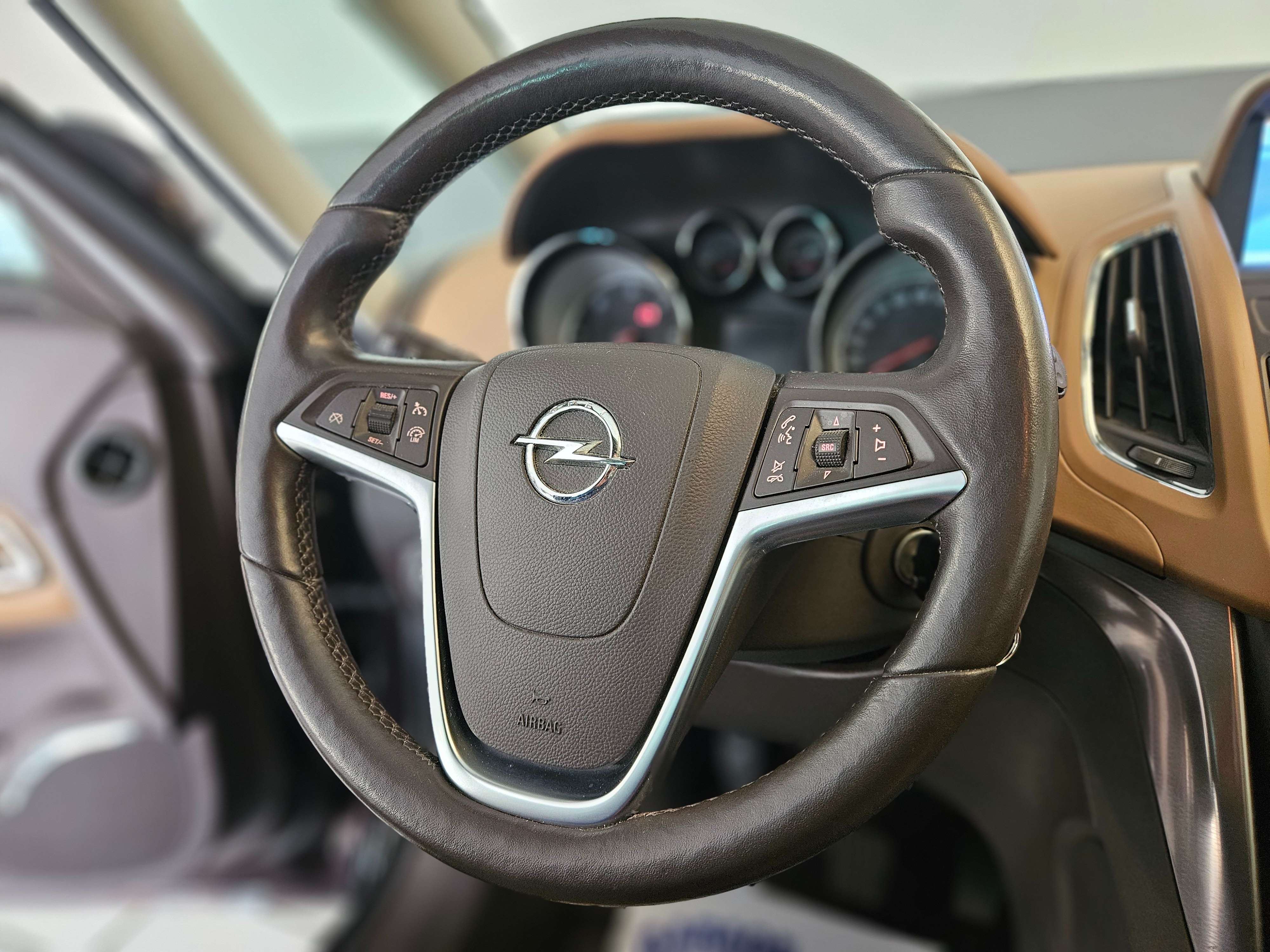 Opel Zafira Tourer 2.0 CDTi 110CV Cosmo | NAVI | TOIT PANORAMIQUE |