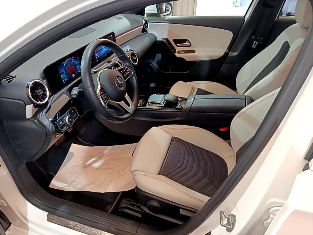 Mercedes-Benz Classe A IV Berline 250 e Business Line 8G-DCT
