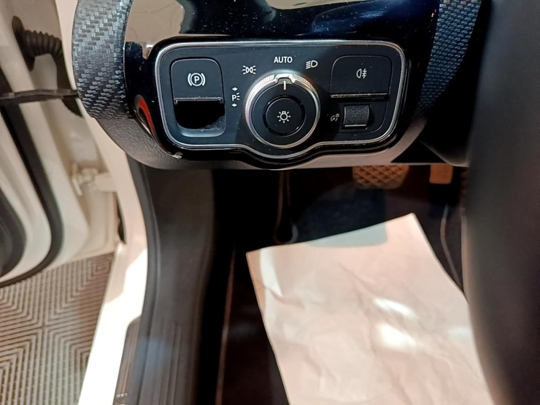 Mercedes-Benz Classe A IV Berline 250 e Business Line 8G-DCT
