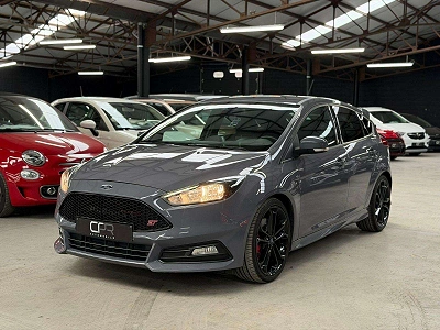 Ford Focus ST 2.0 i * UTILITAIRE * RECARO * SIEGE CH * GARANTIE