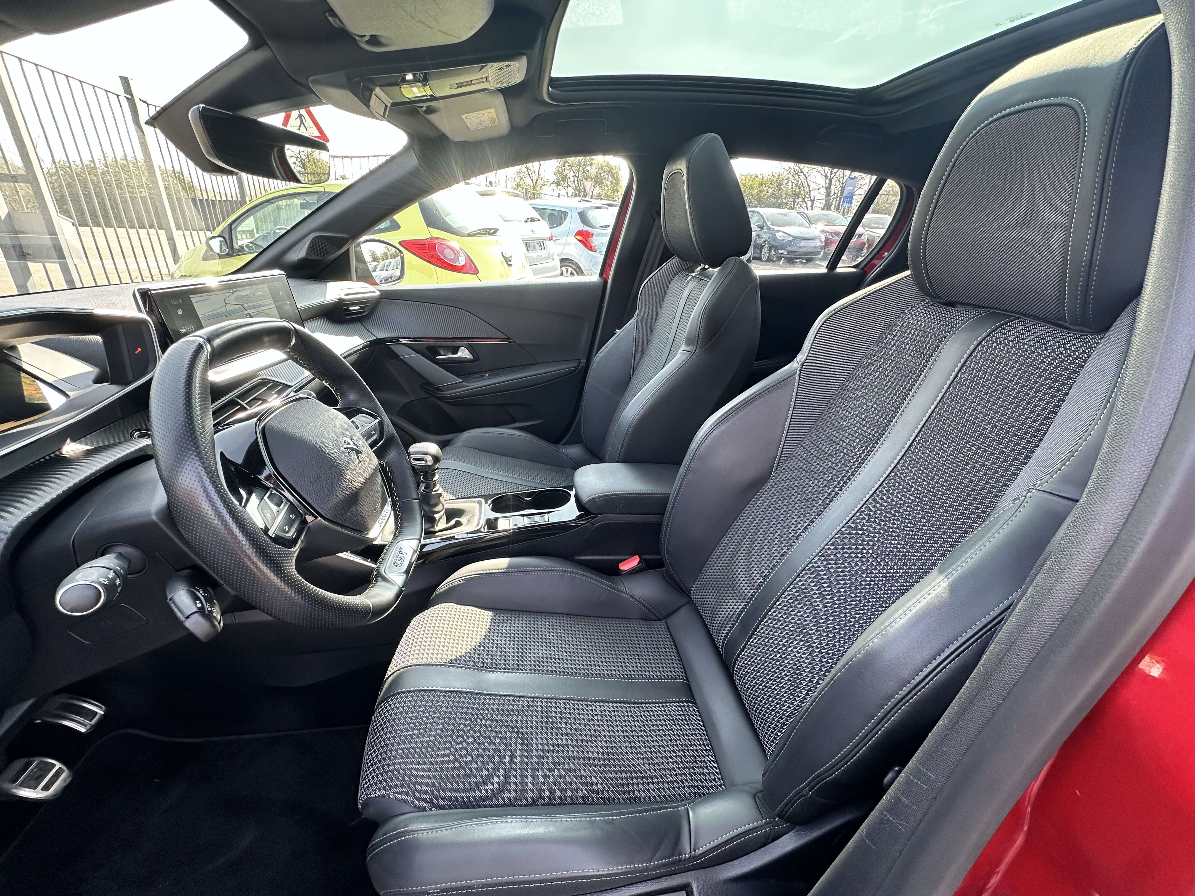 Peugeot 208 1.5 BlueHDi GT LINE