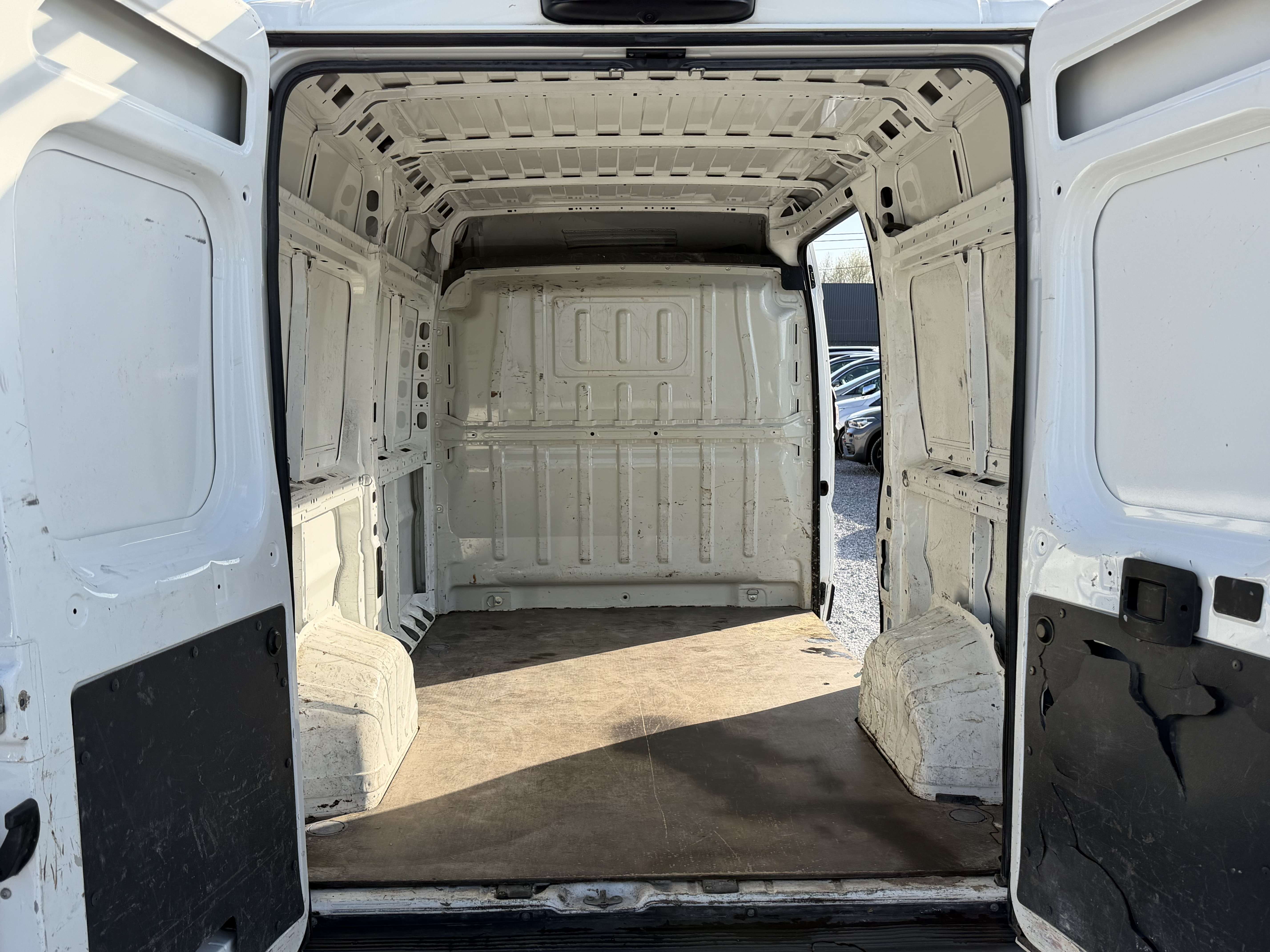Peugeot Boxer 2.2 BlueHDi - AIRCO - 95.000 KM - 2020