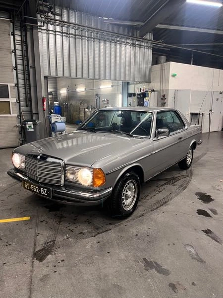 Mercedes-Benz Classe E Mercedes 230 CE W123