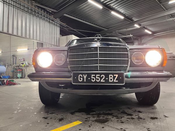 Mercedes-Benz Classe E Mercedes 230 CE W123