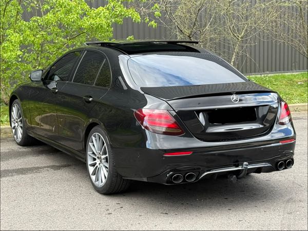Mercedes-Benz Classe E V (2) 220 D AMG LINE 9G-TRONIC