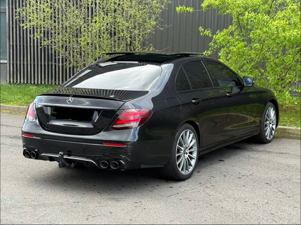 Mercedes-Benz Classe E V (2) 220 D AMG LINE 9G-TRONIC