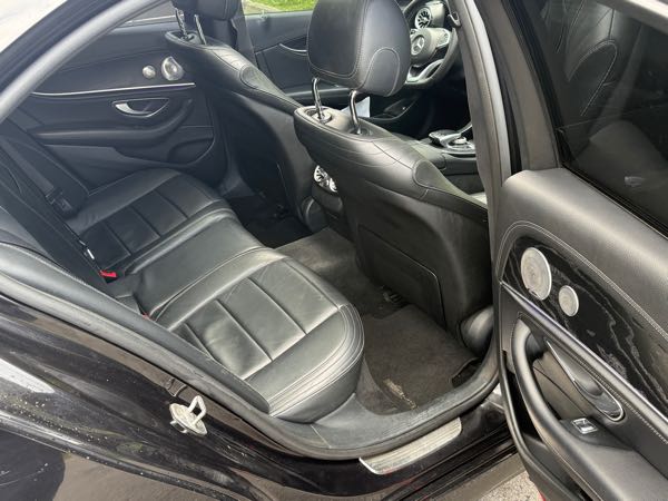 Mercedes-Benz Classe E V (2) 220 D AMG LINE 9G-TRONIC