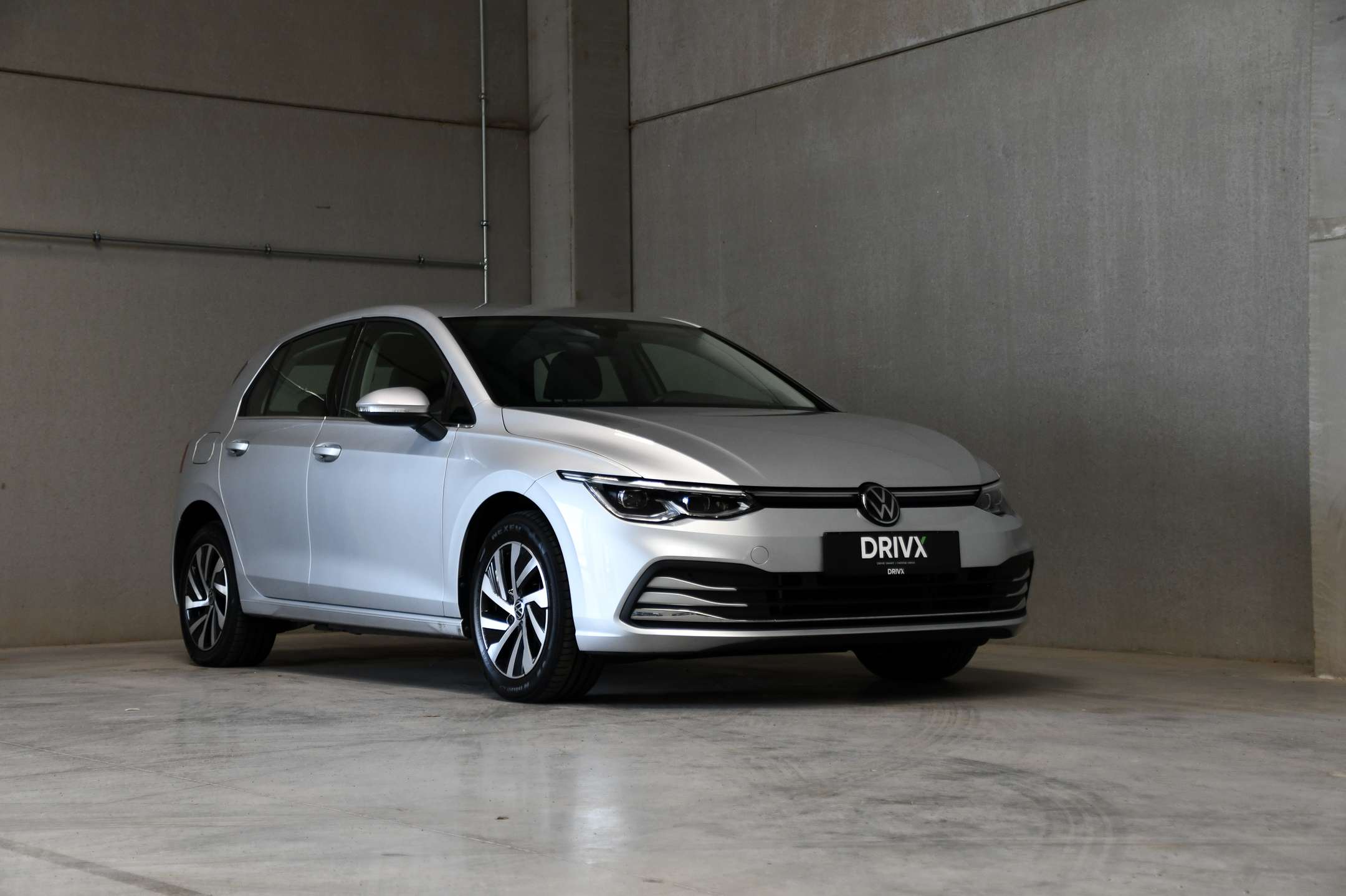 Volkswagen Golf PHEV - Camera - Carplay - Adaptive Cruise Control - Sfeerverlichting - DAB