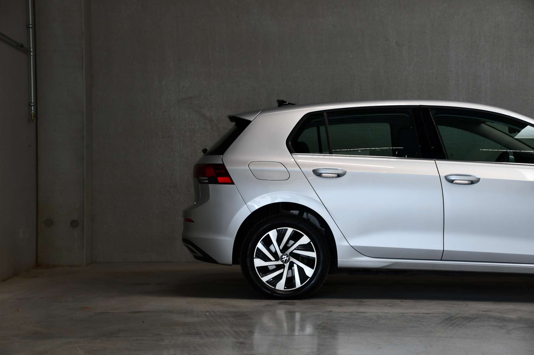 Volkswagen Golf PHEV - Camera - Carplay - Adaptive Cruise Control - Sfeerverlichting - DAB