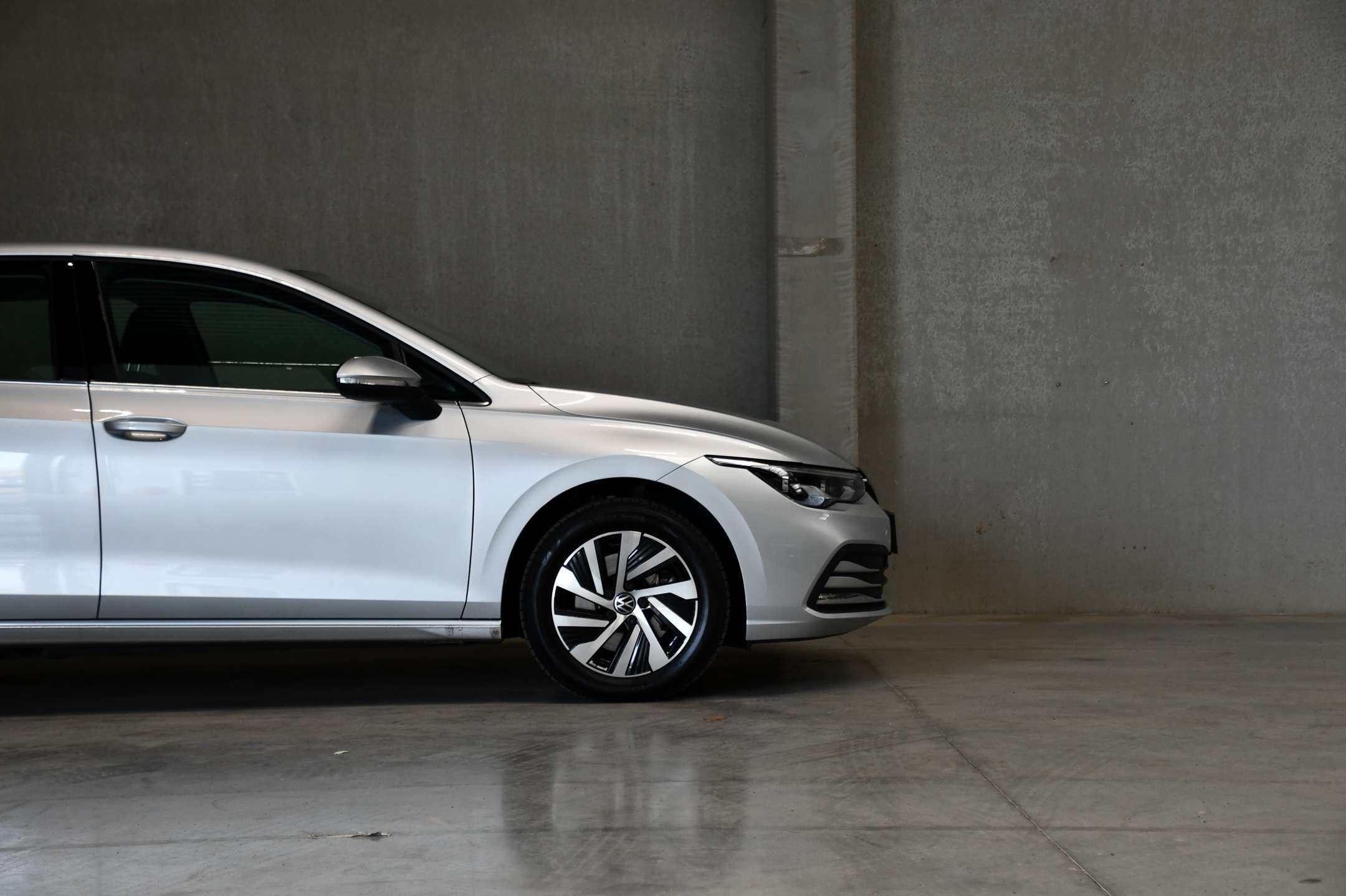 Volkswagen Golf PHEV - Camera - Carplay - Adaptive Cruise Control - Sfeerverlichting - DAB