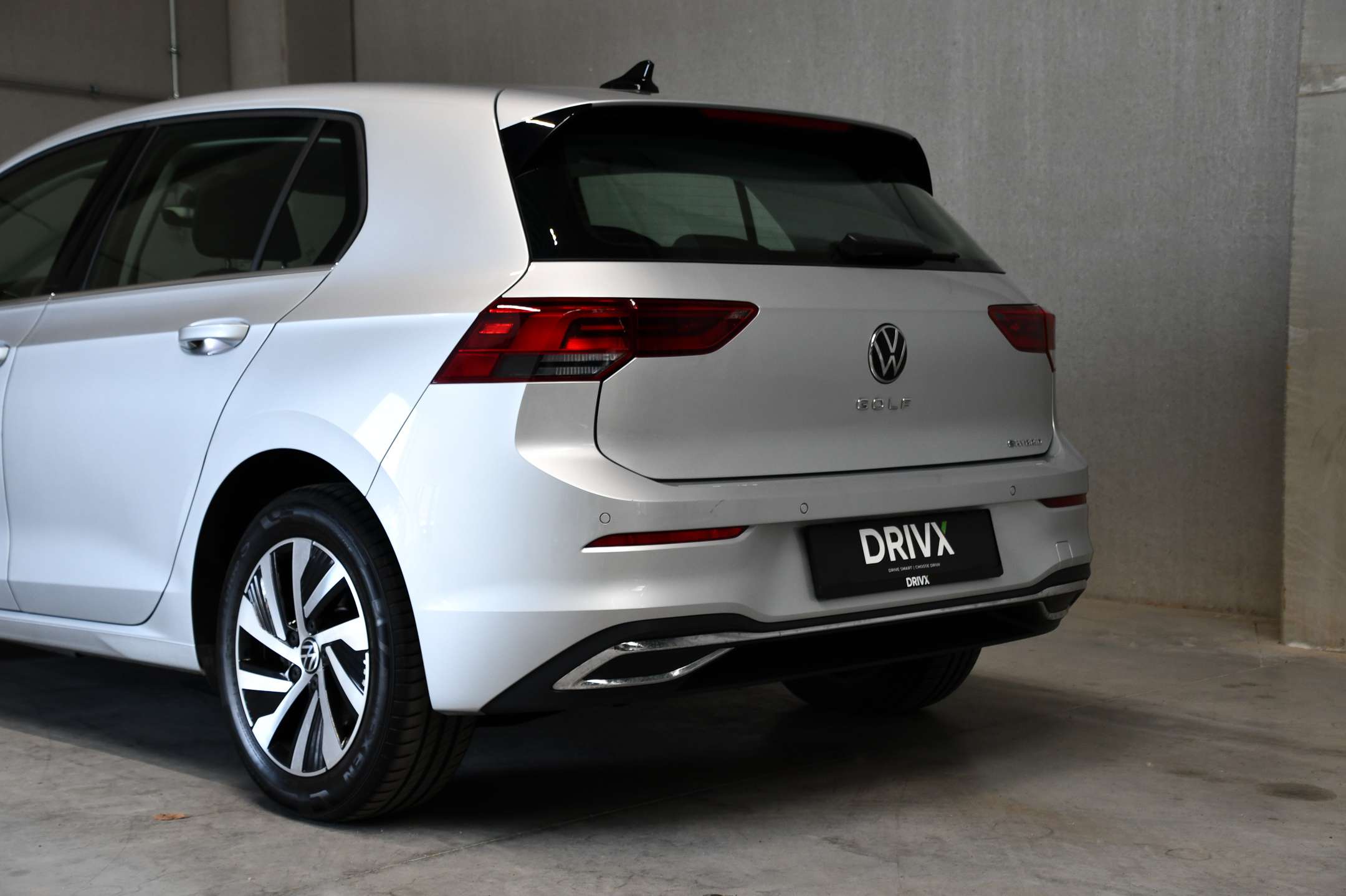 Volkswagen Golf PHEV - Camera - Carplay - Adaptive Cruise Control - Sfeerverlichting - DAB
