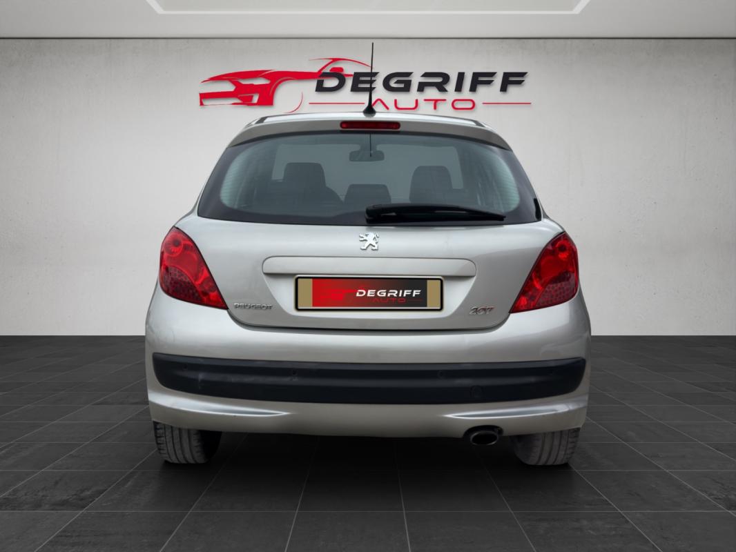 Peugeot 207 1.6 THP 16V 150ch Féline