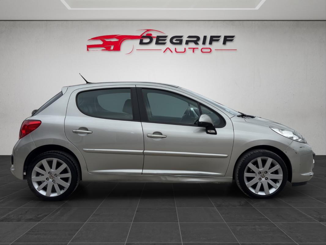 Peugeot 207 1.6 THP 16V 150ch Féline