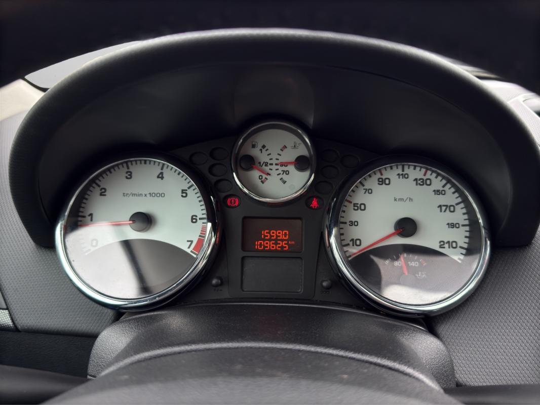 Peugeot 207 1.6 THP 16V 150ch Féline