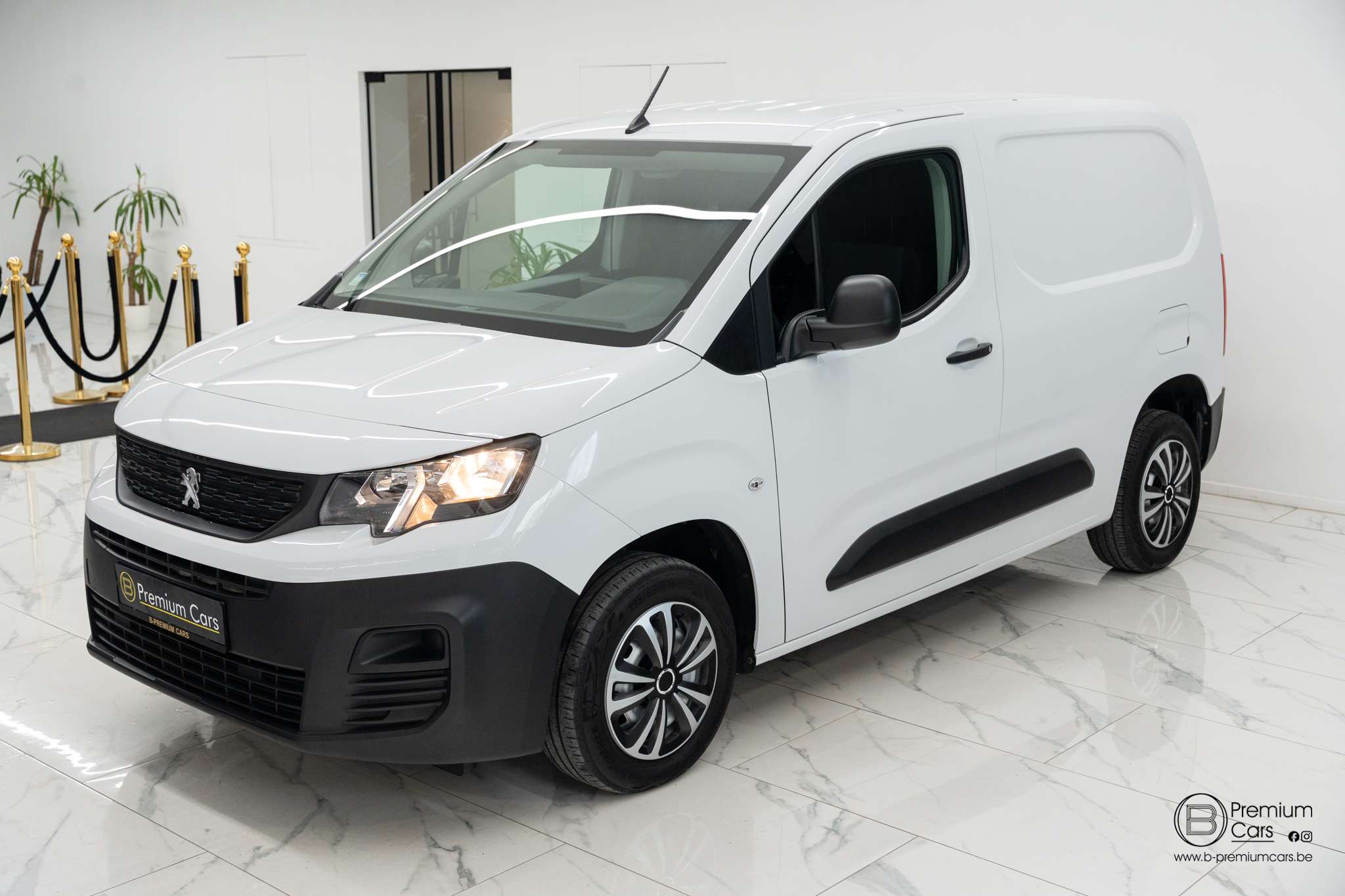 Peugeot Partner 1.5 HDI! Bluetooth, Cruise, Airco! Garantie!