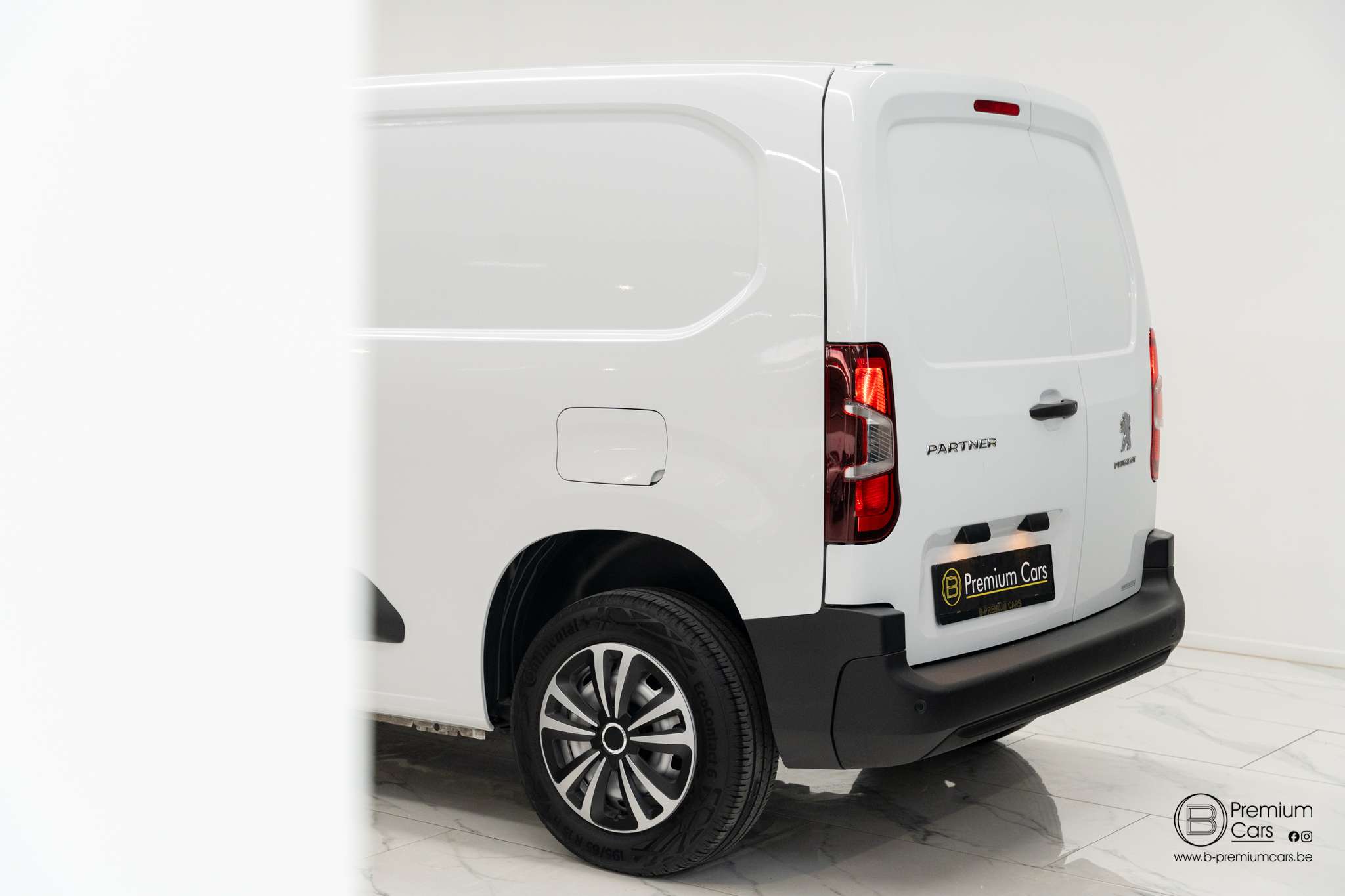 Peugeot Partner 1.5 HDI! Bluetooth, Cruise, Airco! Garantie!