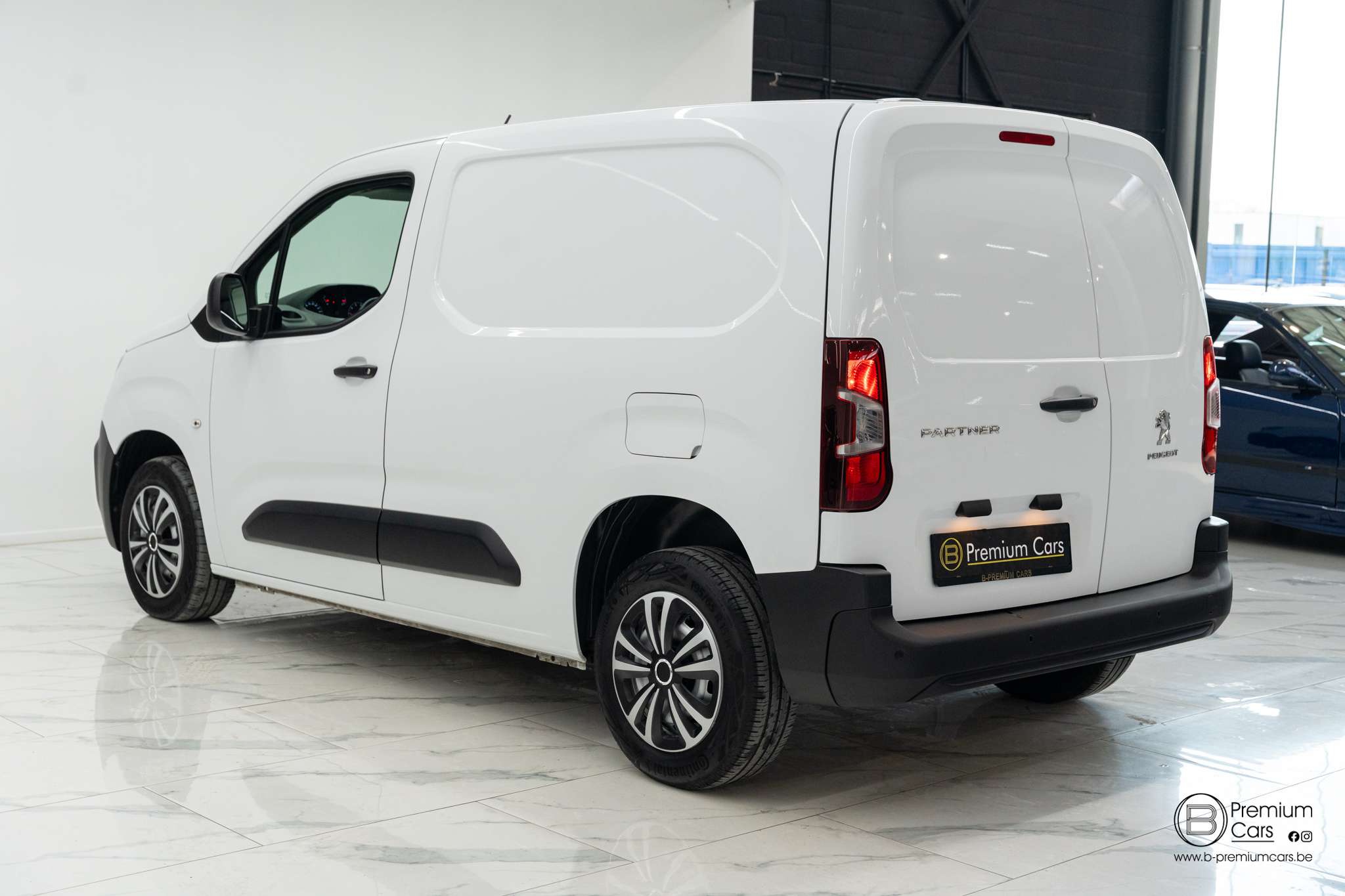 Peugeot Partner 1.5 HDI! Bluetooth, Cruise, Airco! Garantie!