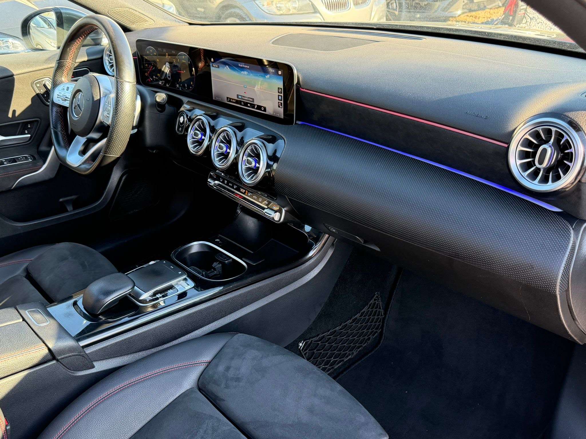 Mercedes-Benz A 180 d - Automatique - Pack AMG - Toit panoramique
