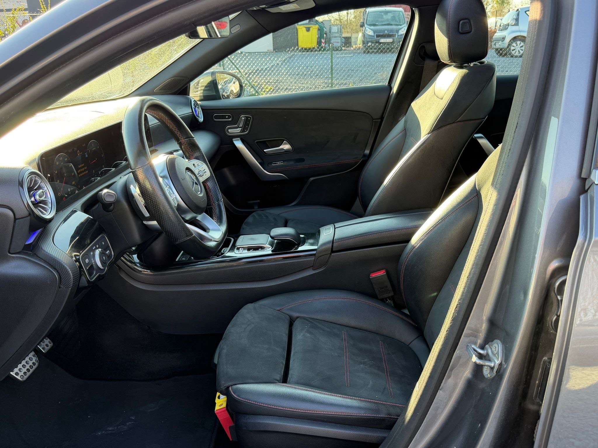Mercedes-Benz A 180 d - Automatique - Pack AMG - Toit panoramique