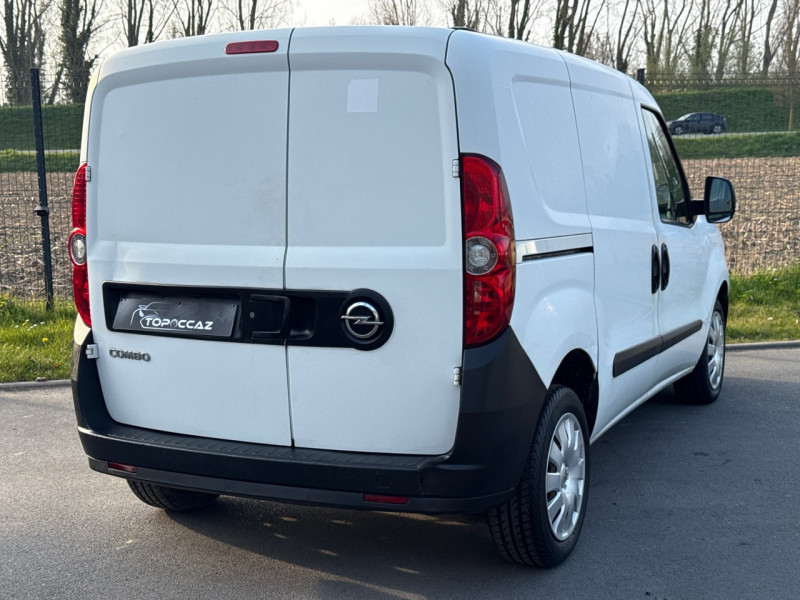 Opel COMBO CARGO 1.4 ESS 95CH * 2 PLACES * 90.000KM * 12/2014 * GARANTIE