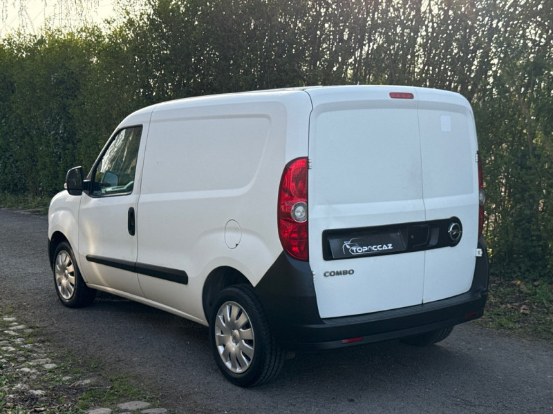 Opel COMBO CARGO 1.4 ESS 95CH * 2 PLACES * 90.000KM * 12/2014 * GARANTIE