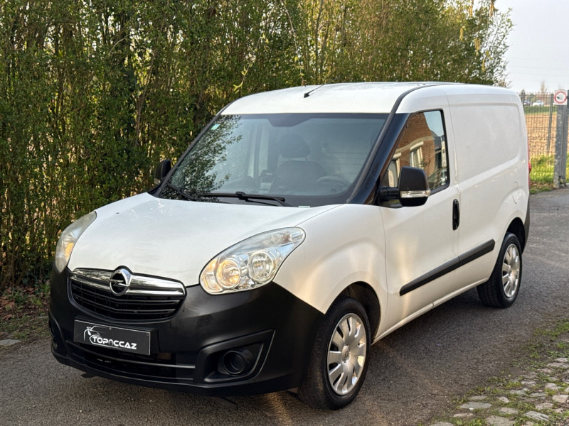 Opel COMBO CARGO 1.4 ESS 95CH * 2 PLACES * 90.000KM * 12/2014 * GARANTIE