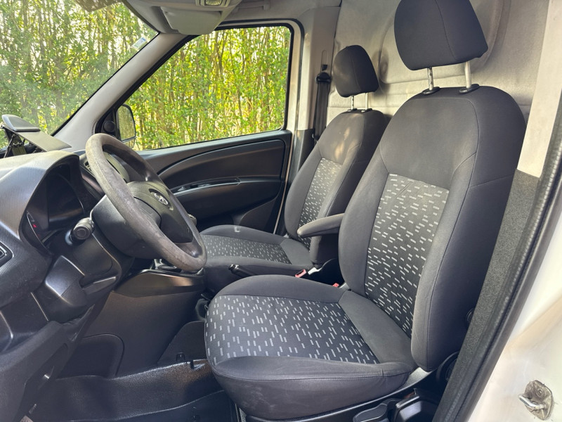 Opel COMBO CARGO 1.4 ESS 95CH * 2 PLACES * 90.000KM * 12/2014 * GARANTIE
