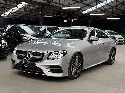 Mercedes-Benz E 200 i * PACK AMG * COCKPIT * SONO * CARPLAY * CAMERA
