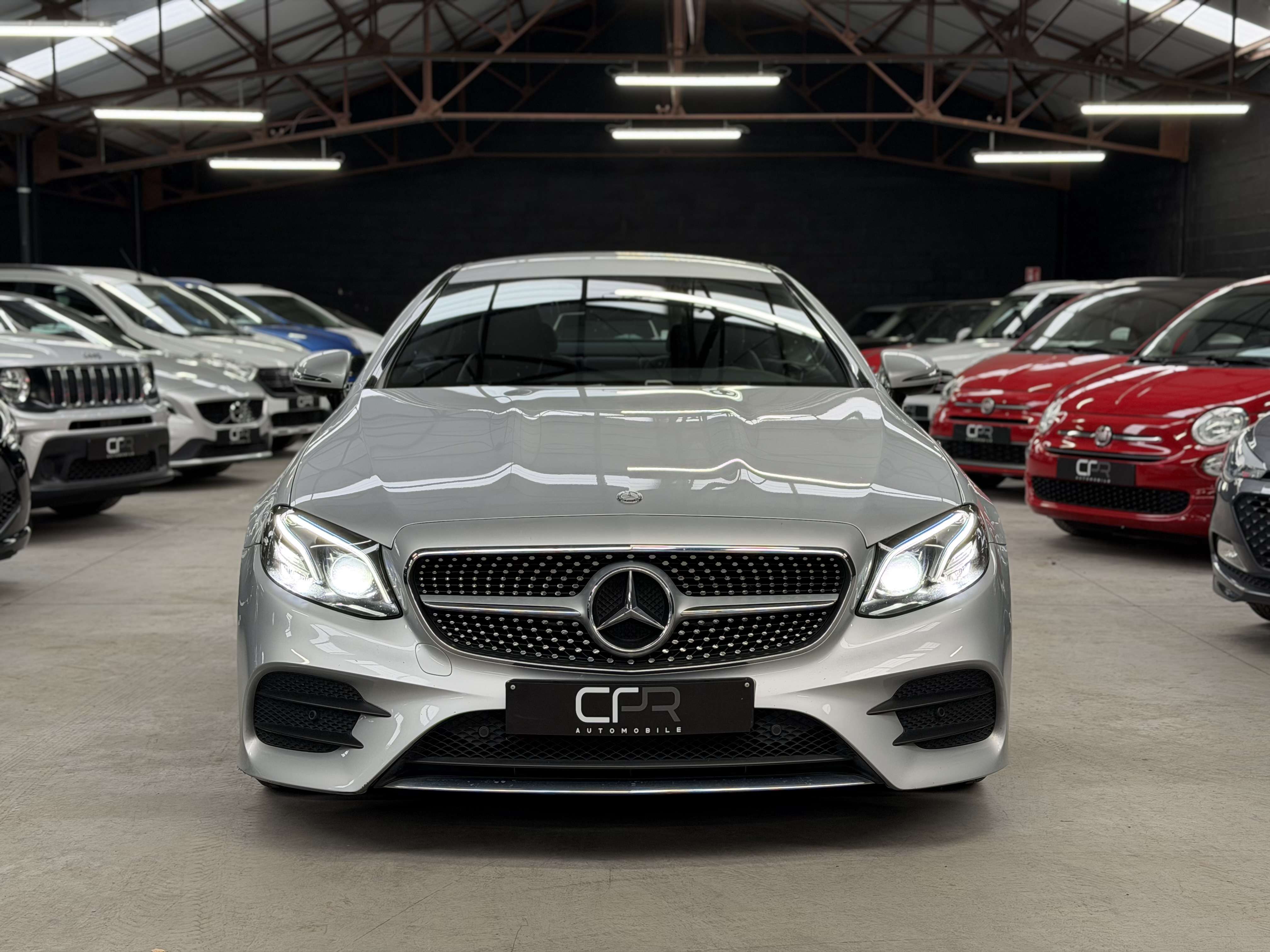 Mercedes-Benz E 200 i * PACK AMG * COCKPIT * SONO * CARPLAY * CAMERA