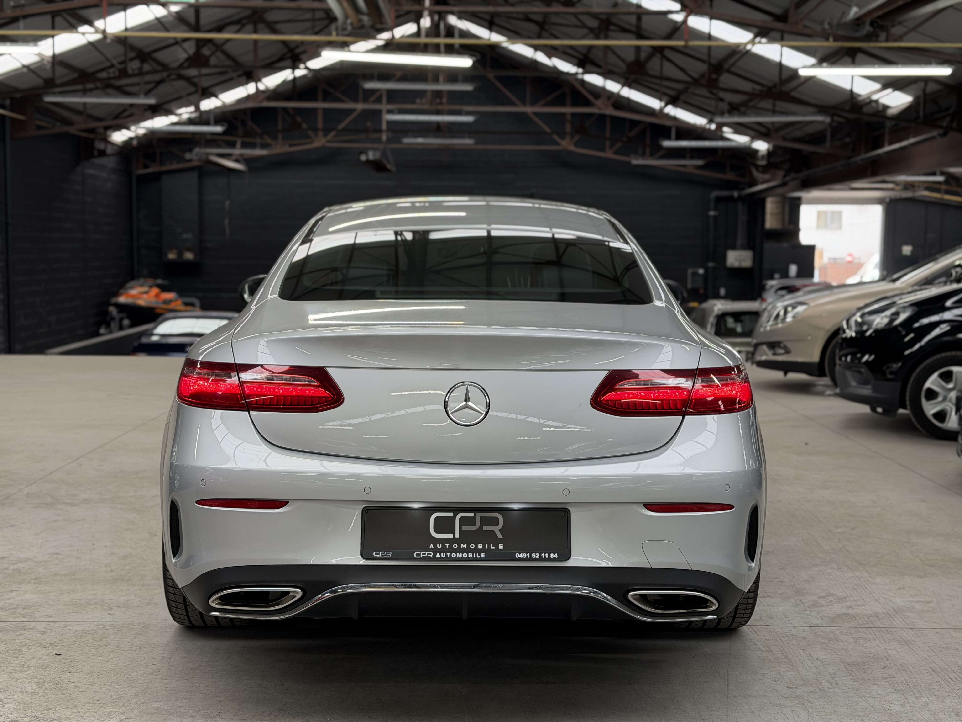 Mercedes-Benz E 200 i * PACK AMG * COCKPIT * SONO * CARPLAY * CAMERA