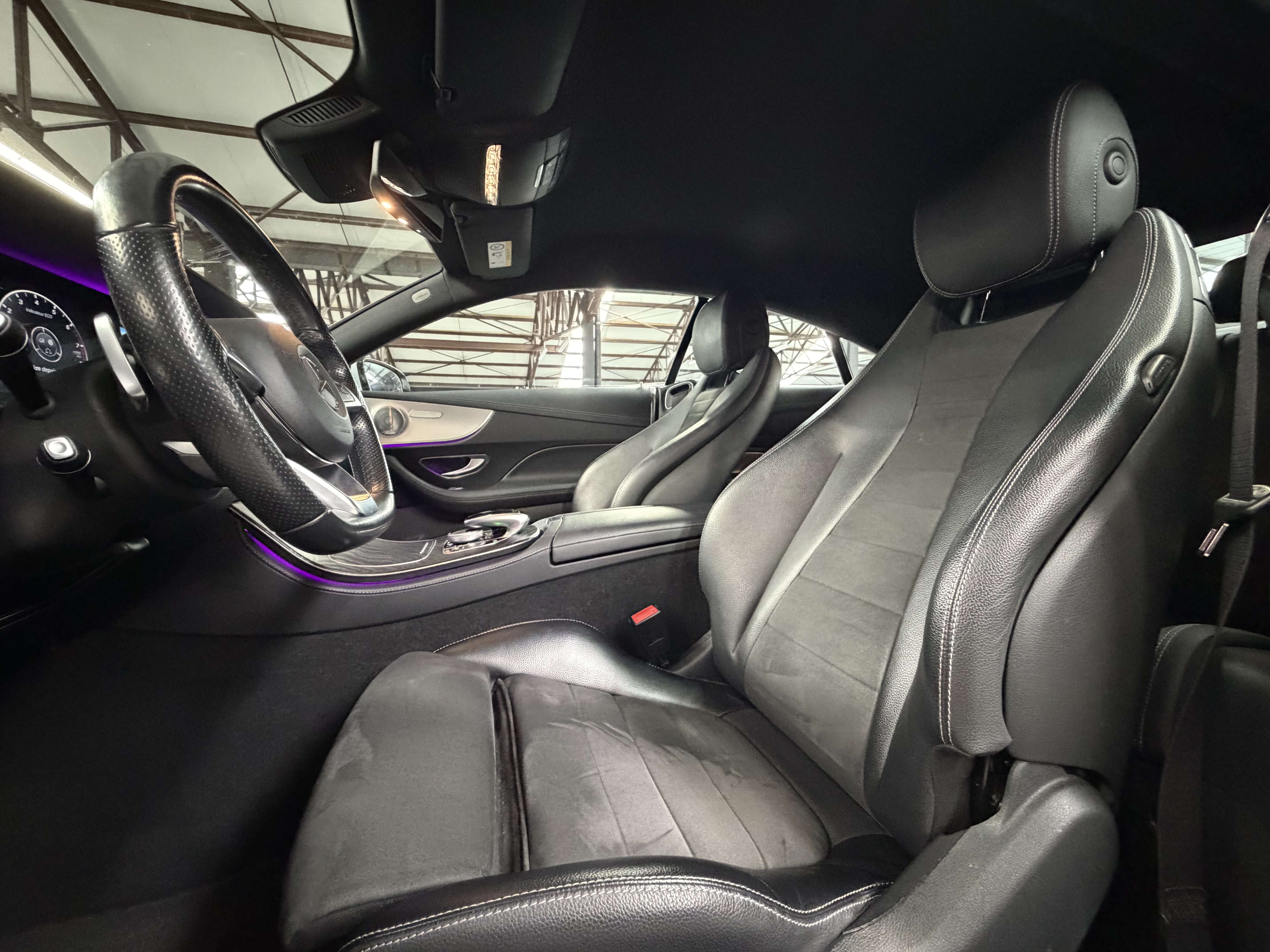 Mercedes-Benz E 200 i * PACK AMG * COCKPIT * SONO * CARPLAY * CAMERA