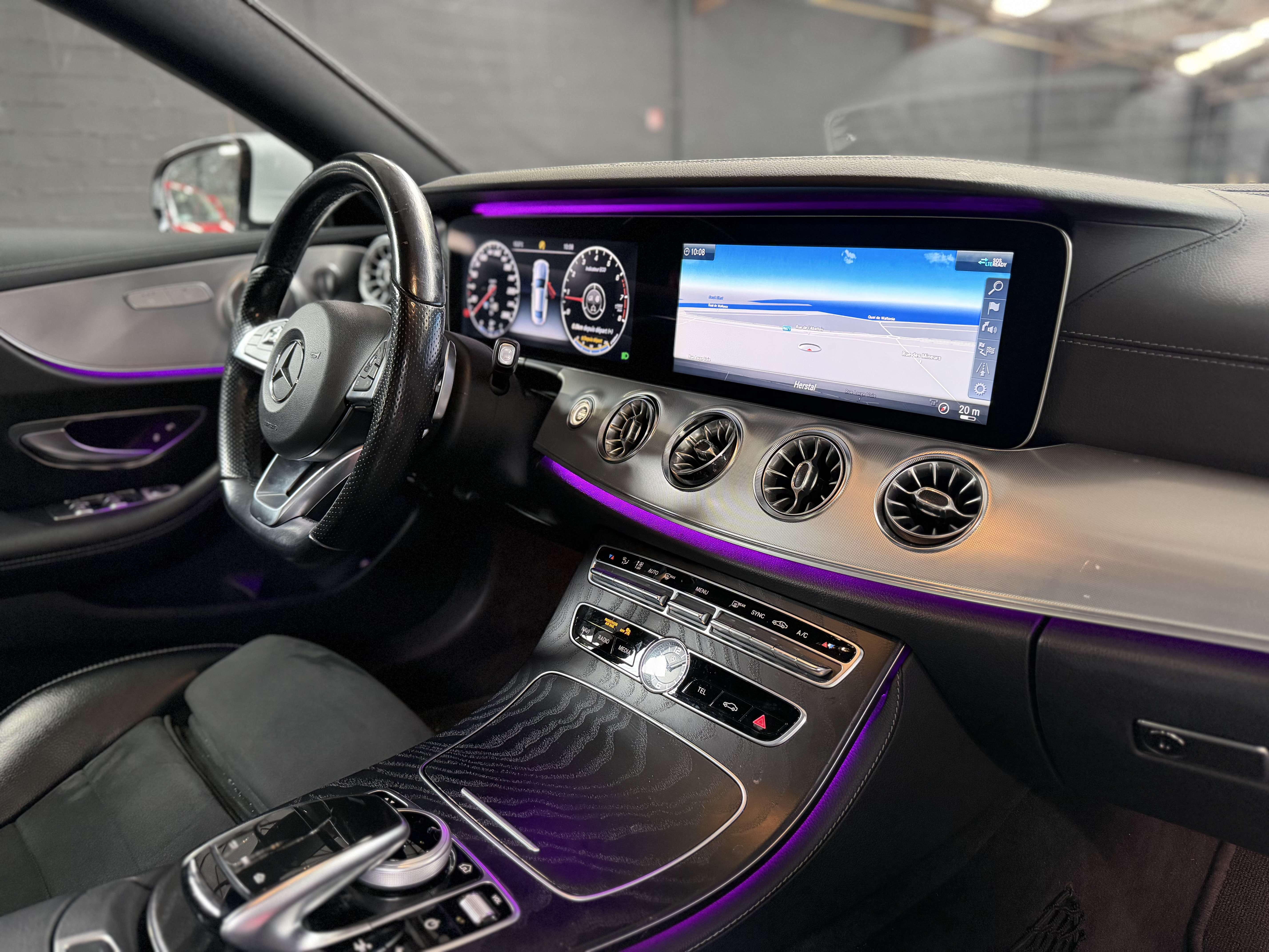 Mercedes-Benz E 200 i * PACK AMG * COCKPIT * SONO * CARPLAY * CAMERA