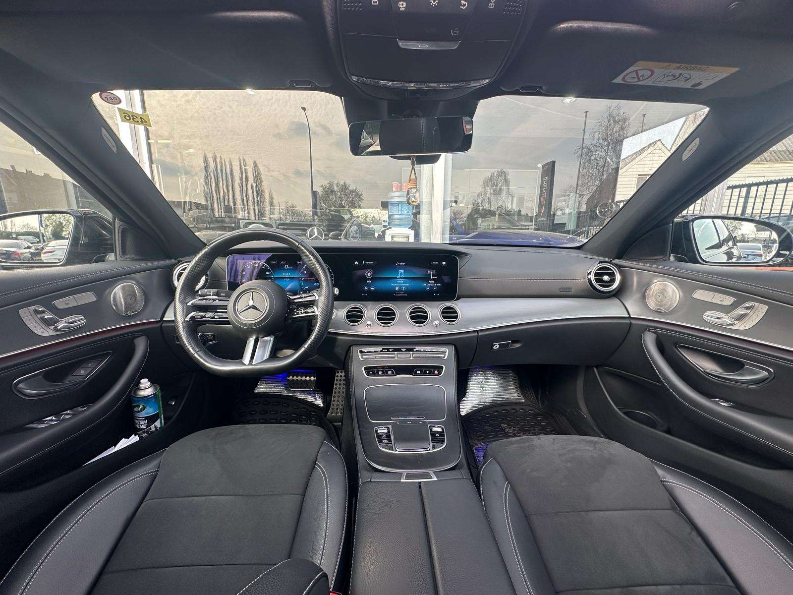 Mercedes-Benz E 300 de 4-Matic/PACK AMG/PACK NIGHT/TOIT PANO/GARANTIE